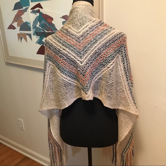 Large Open Weave Scarf/Wrap - Picture 3 of 7